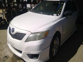 2011 TOYOTA CAMRY, WHITE, SE MODEL, 2.5L, AT,  Z26403